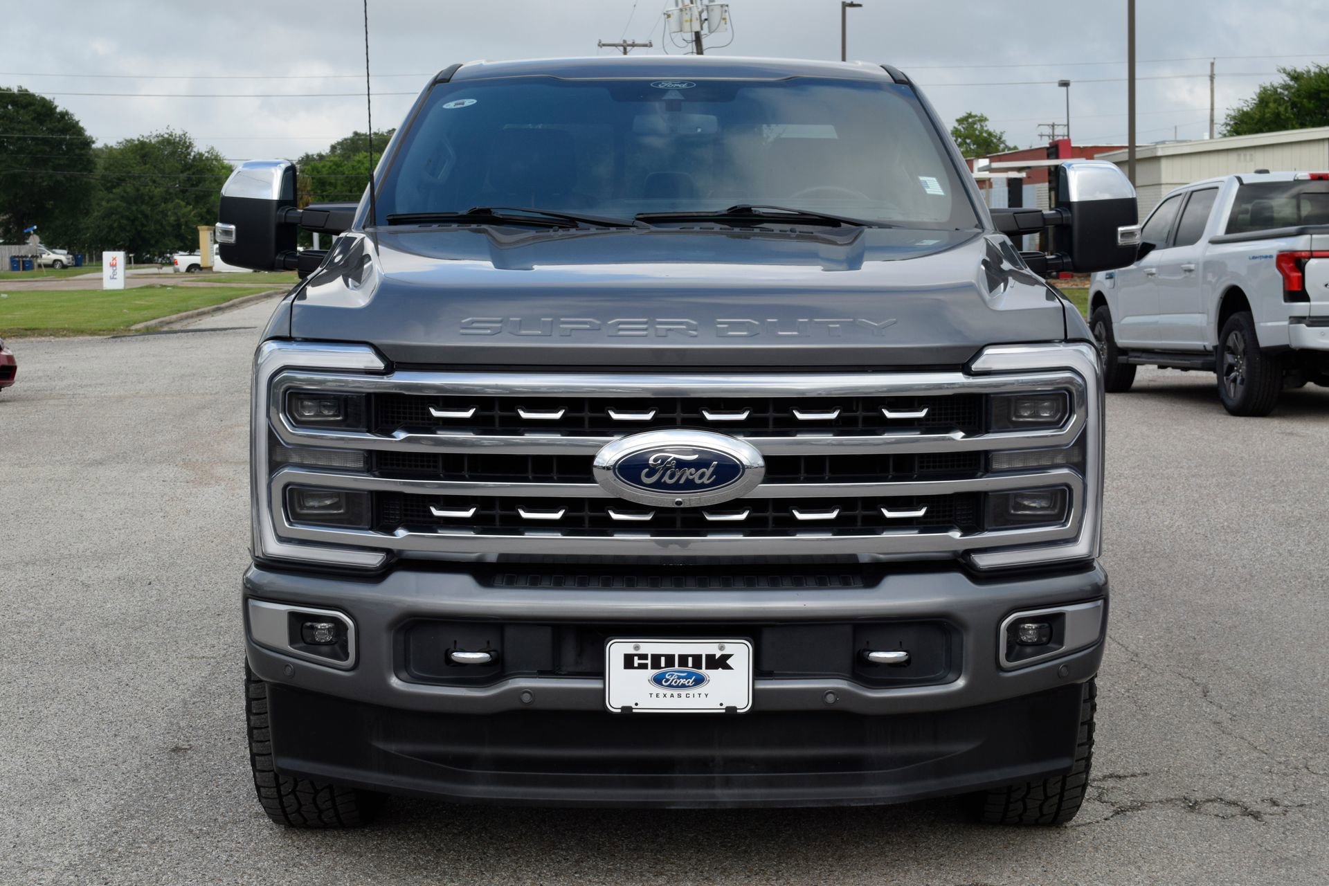 Used 2024 Ford F250 Platinum AWD/4WD image 2