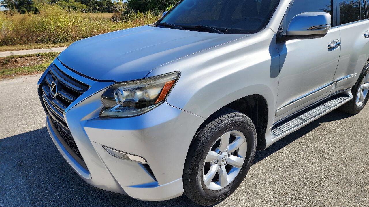 Used 2016 Lexus GX 460 image 3