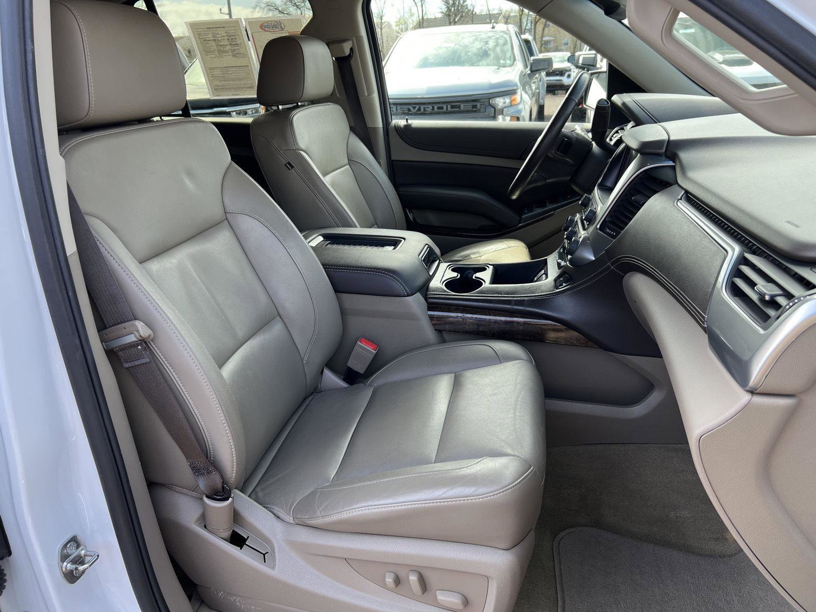 Used 2017 Chevrolet Tahoe LT w/ Luxury Package image 19