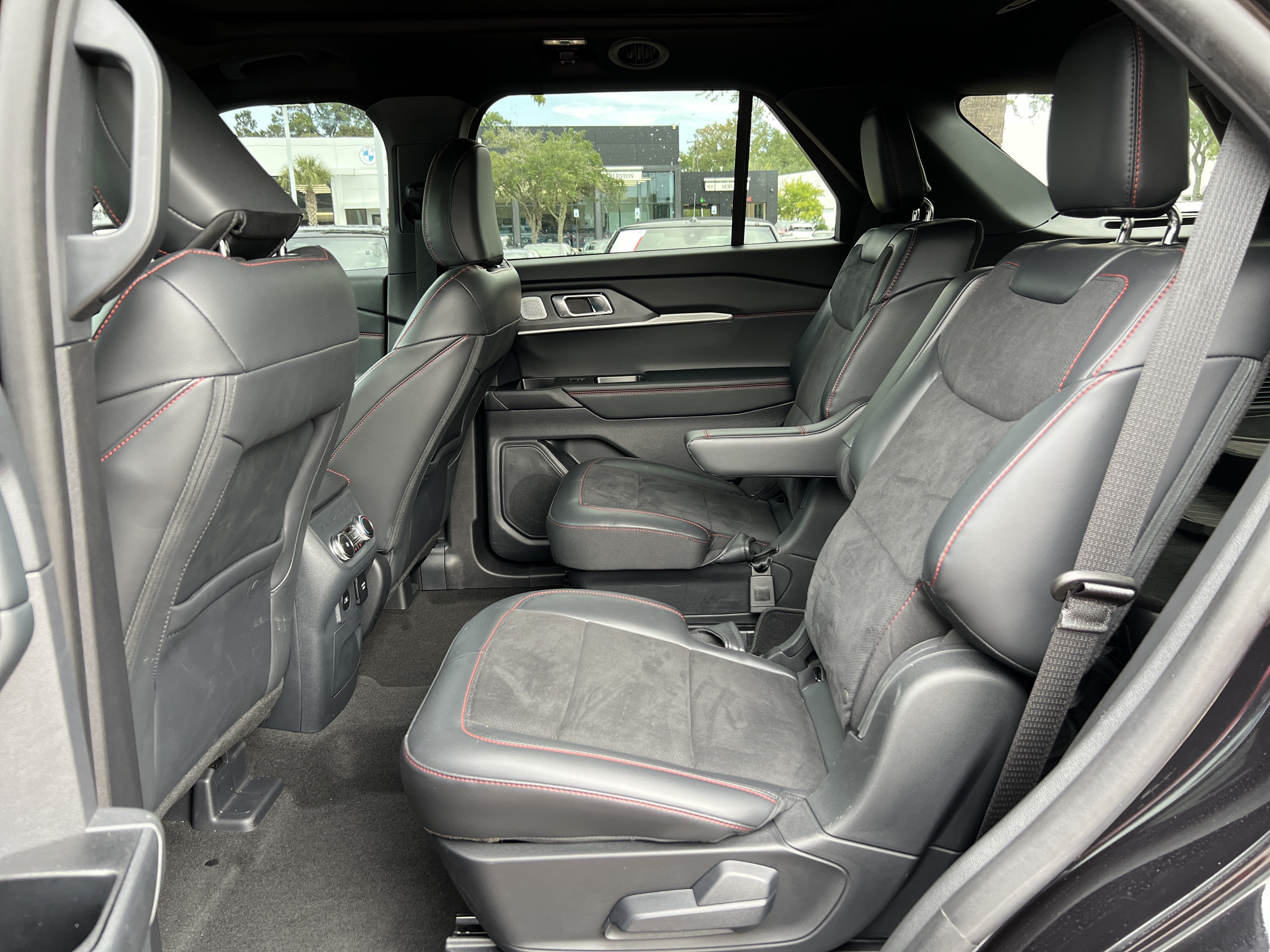 Used 2025 Ford Explorer ST w/ Sun And Sound Package RWD image 31