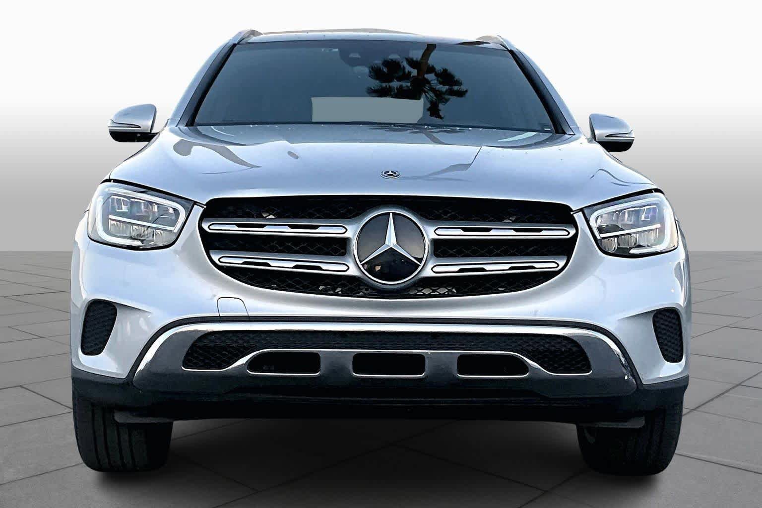 Used 2020 Mercedes-Benz GLC 300 4MATIC image 3