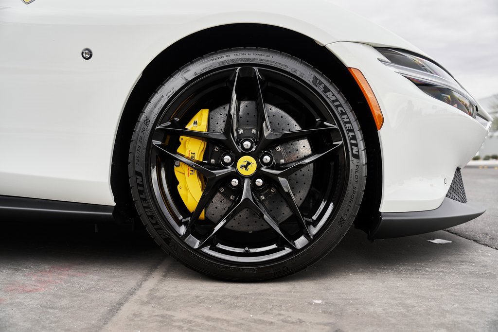 Used 2024 Ferrari Roma Spider image 18
