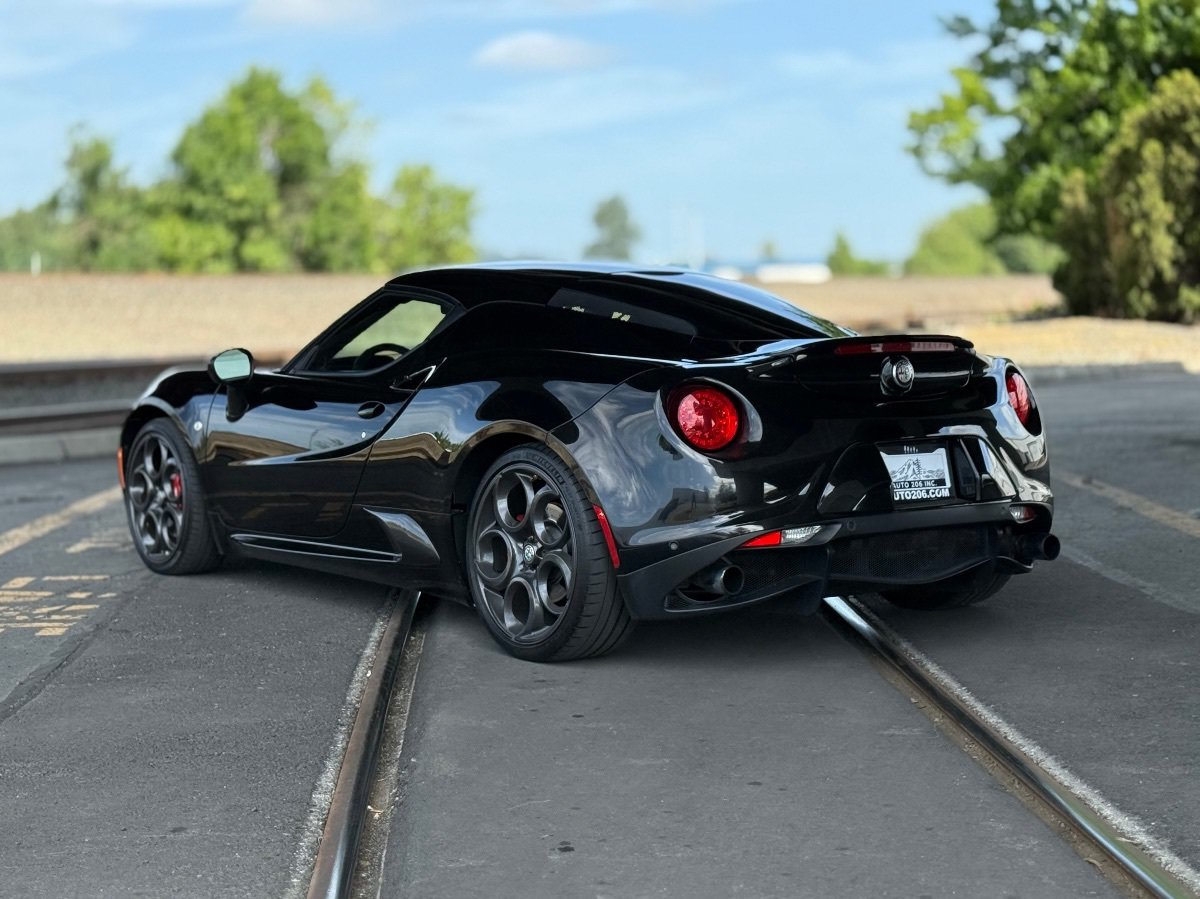 Used 2018 Alfa Romeo 4C Coupe w/ Convenience Group - Coupe RWD image 7