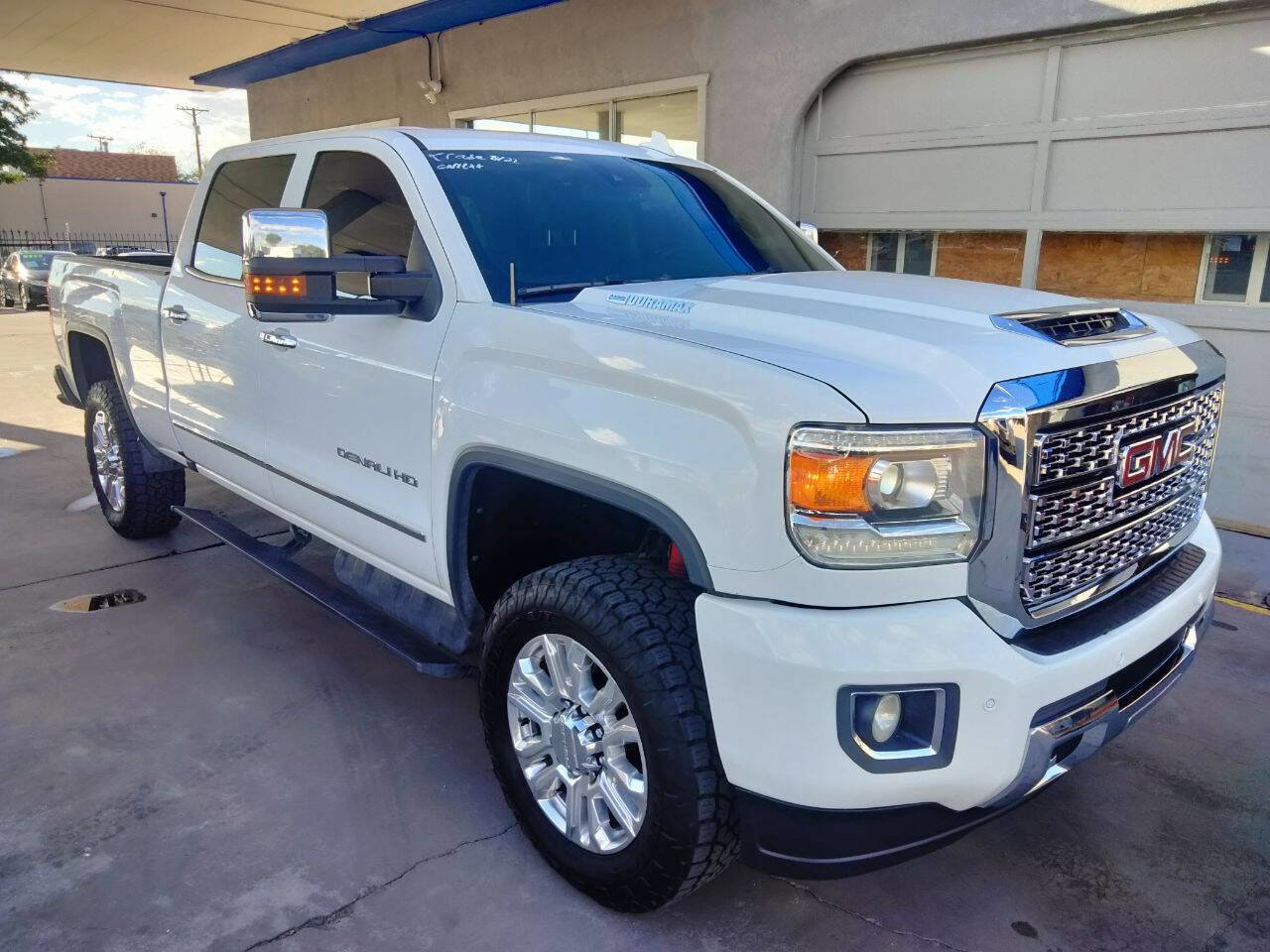 Used 2019 GMC Sierra 3500 Denali w/ Duramax Plus Package image 2