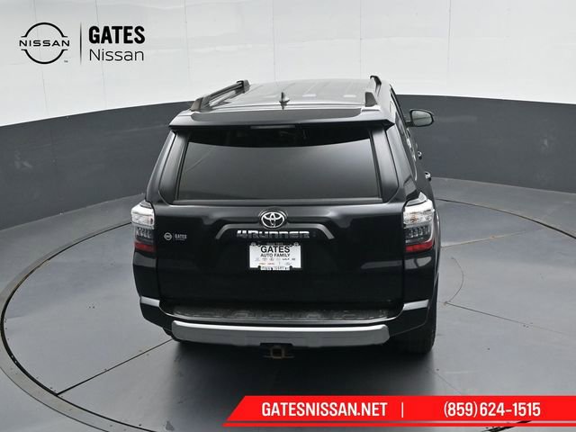 Used 2022 Toyota 4Runner TRD Off-Road AWD/4WD image 40