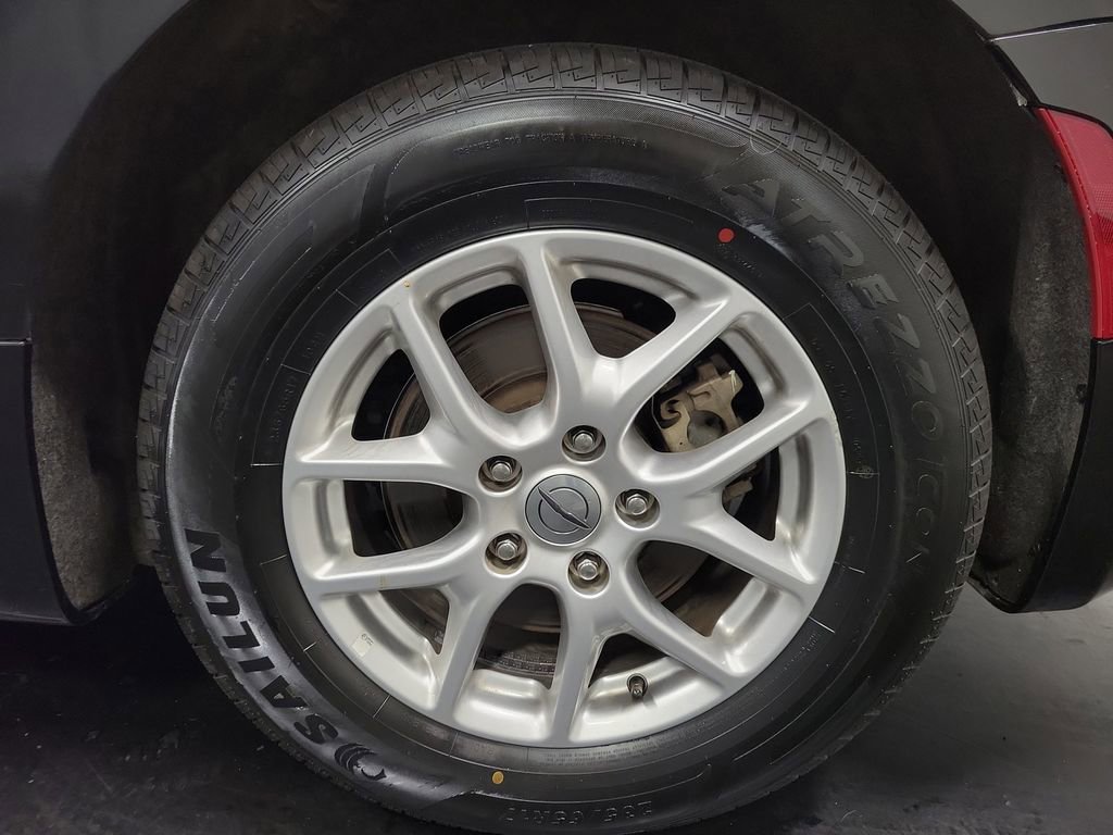 Used 2023 Chrysler Pacifica Touring-L FWD image 10