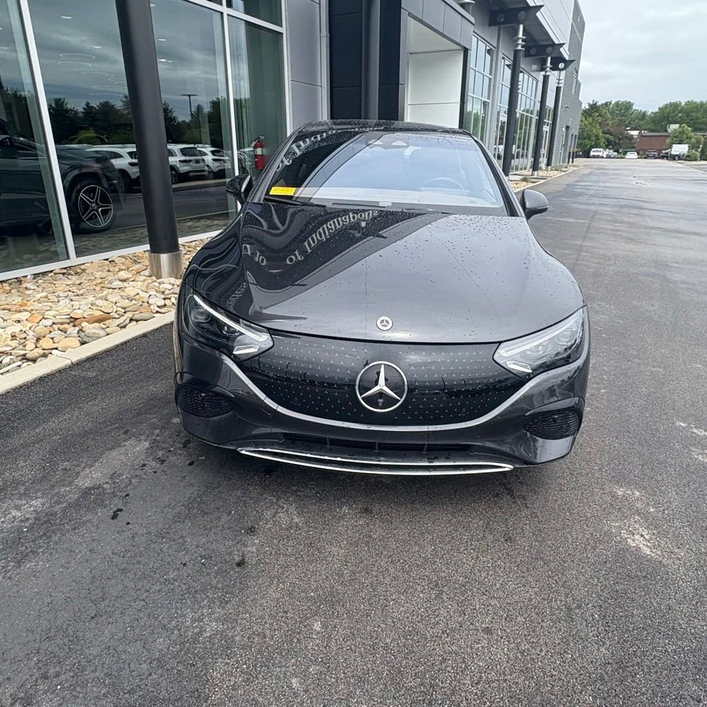 Used 2023 Mercedes-Benz EQE 500 4MATIC Sedan image 3