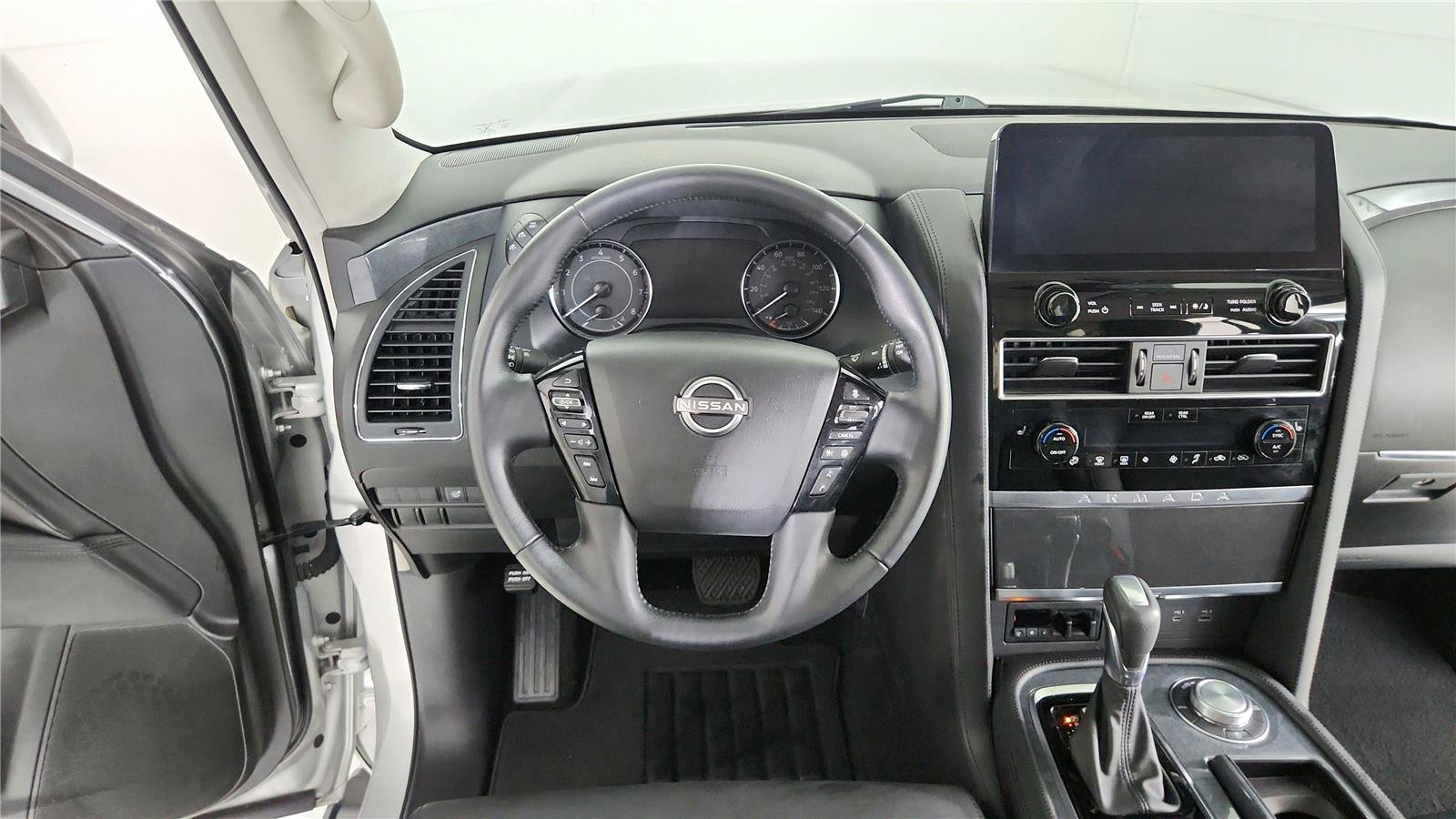 Certified 2024 Nissan Armada SV w/ Cargo Package AWD/4WD image 12