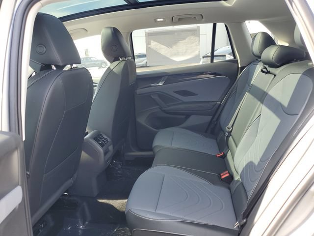 New 2026 Volkswagen Tiguan SE AWD/4WD image 9