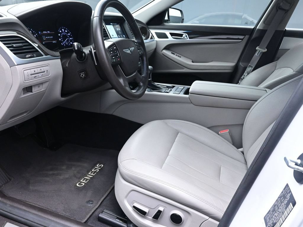 Used 2020 Genesis G80 3.8 RWD image 17