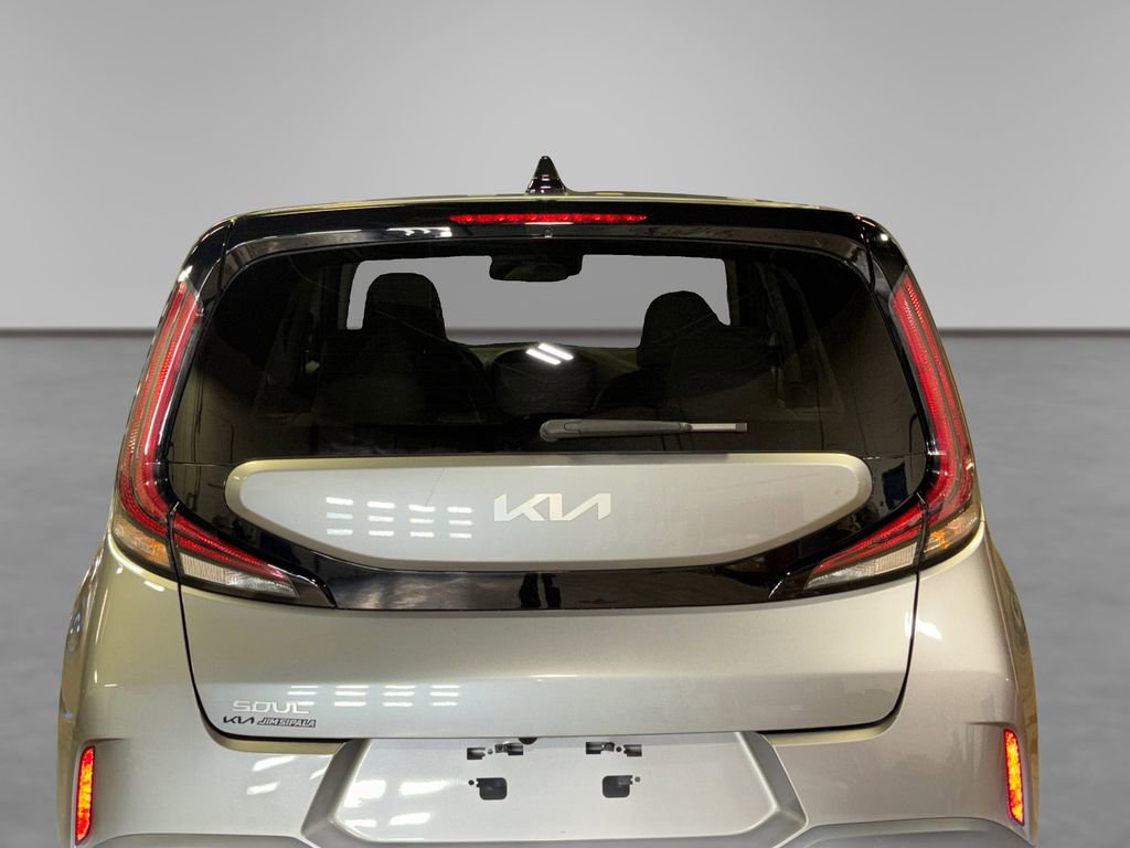 Used 2025 Kia Soul LX w/ LX Technology Package image 14