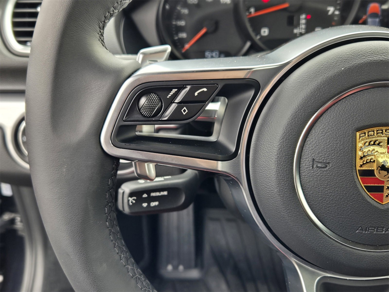 Used 2025 Porsche 718 Cayman image 27