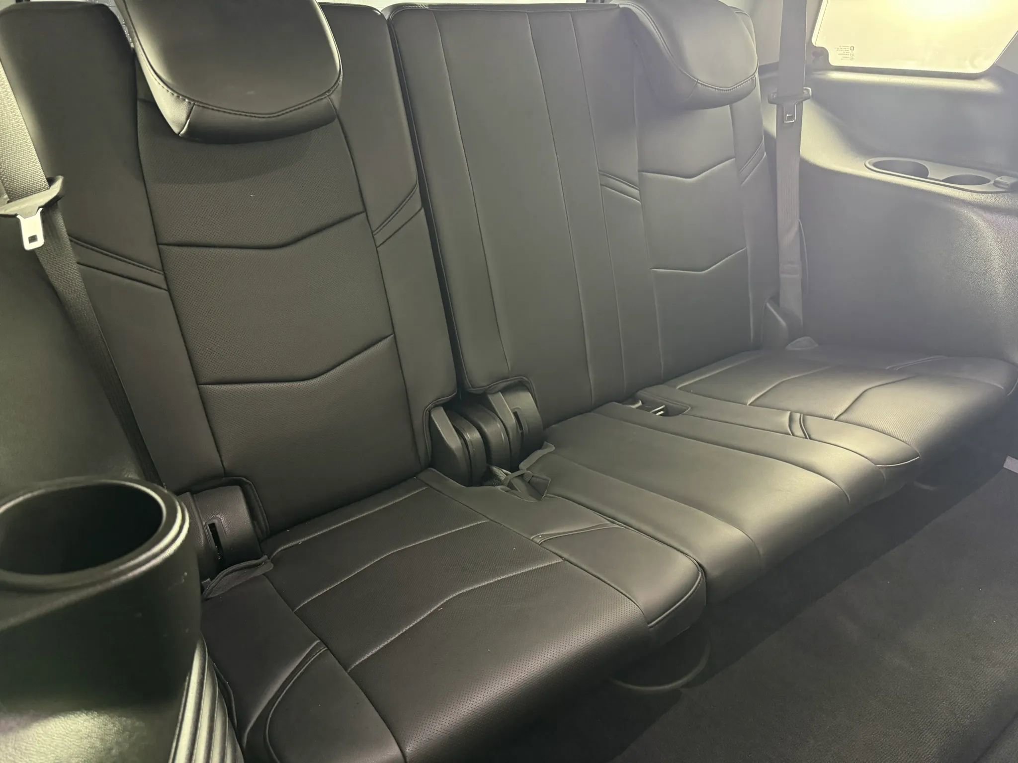 Used 2018 Cadillac Escalade Premium Luxury image 44