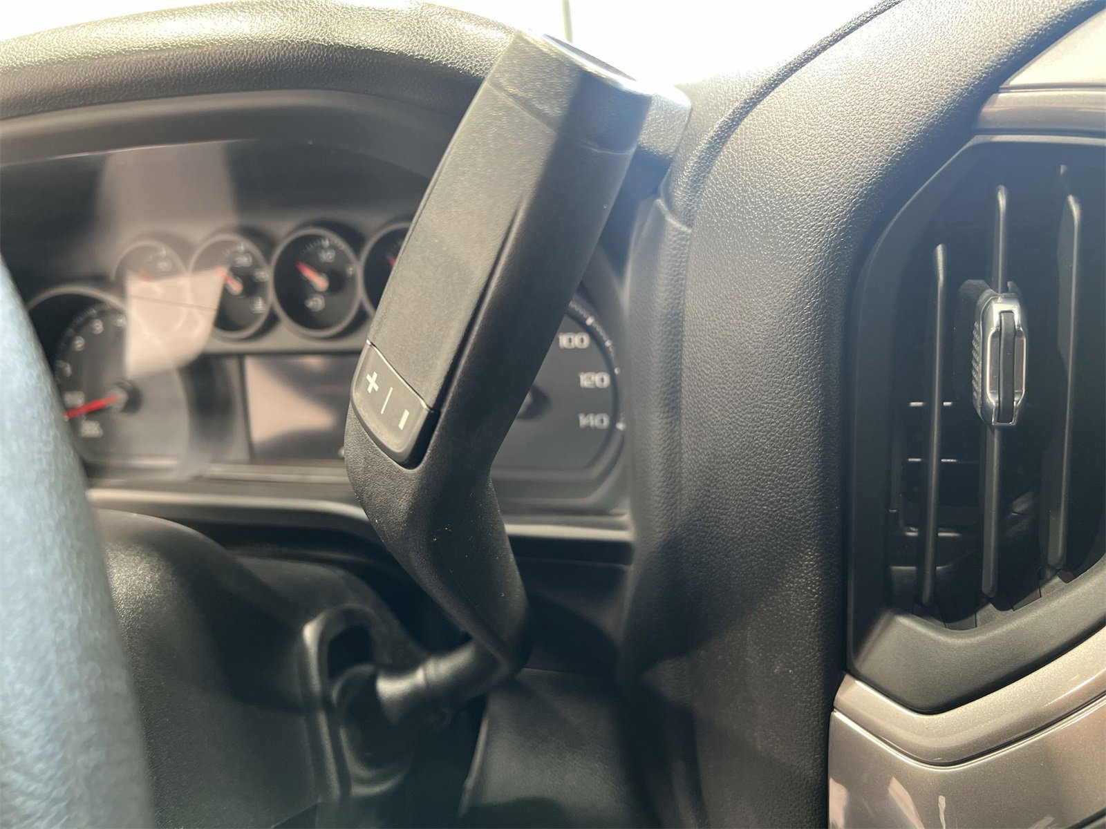 Used 2022 Chevrolet Silverado 1500 Custom image 19