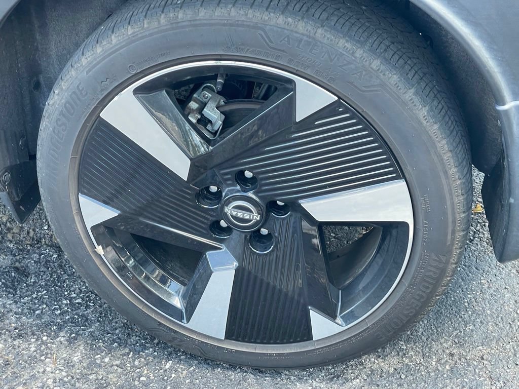 Certified 2025 Nissan Kicks SR AWD/4WD image 27