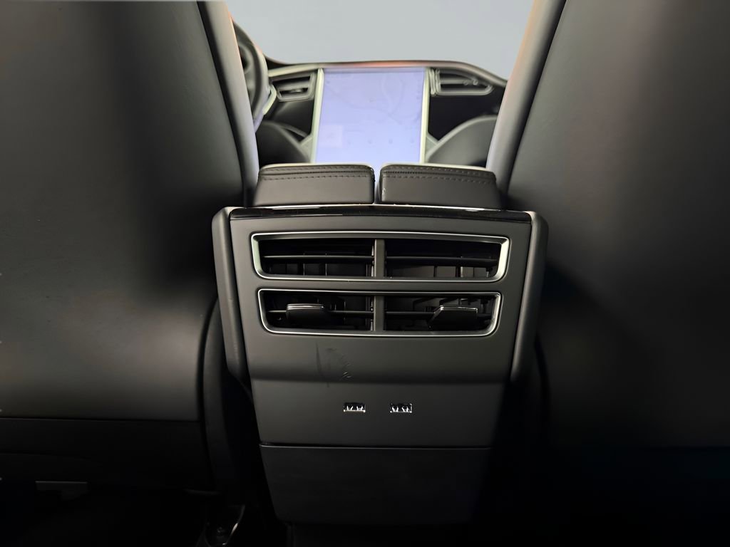 Used 2017 Tesla Model X 75D image 26