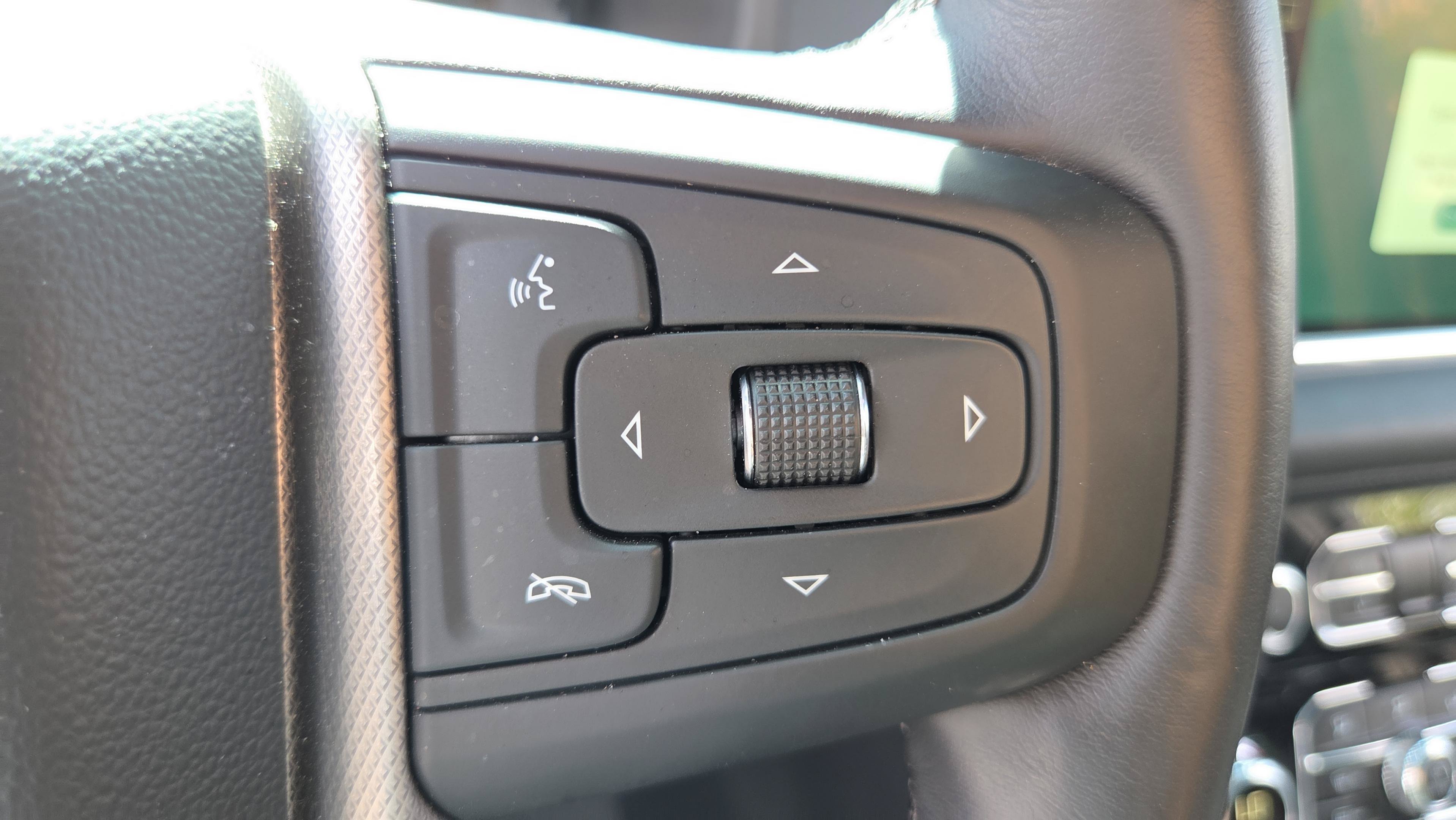 Certified 2024 GMC Yukon XL Denali w/ Advanced Technology Package AWD/4WD image 27