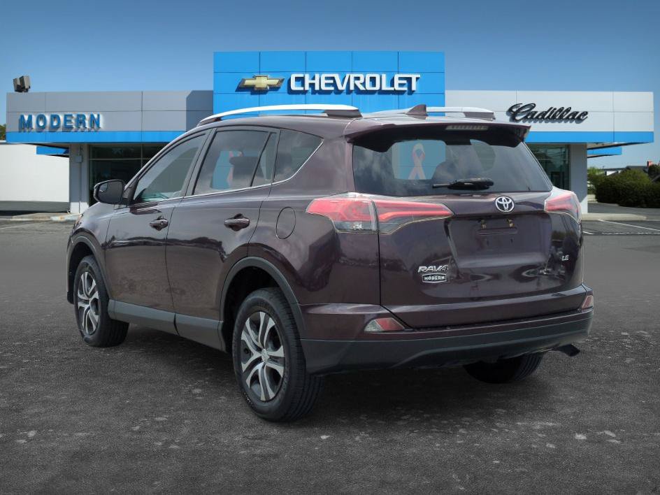 Used 2016 Toyota RAV4 LE FWD image 3