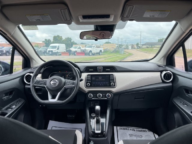 Used 2021 Nissan Versa SV FWD image 18