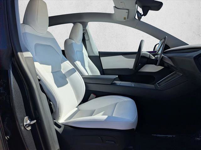 Used 2026 Tesla Model Y 2WD image 25