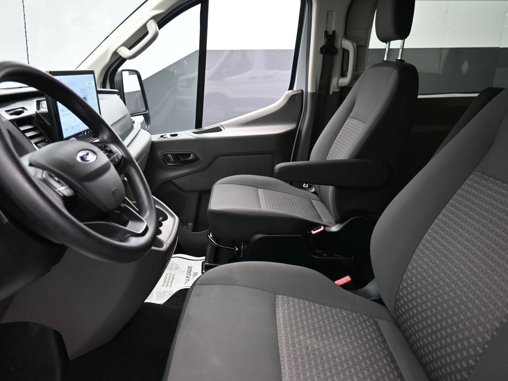 Used 2023 Ford Transit 350 XLT image 10