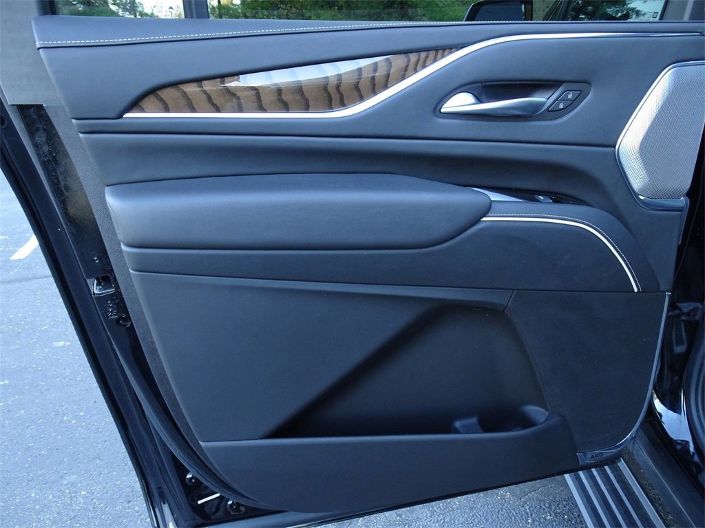 Certified 2023 Cadillac Escalade ESV Sport Platinum w/ LPO, ONYX Package image 18