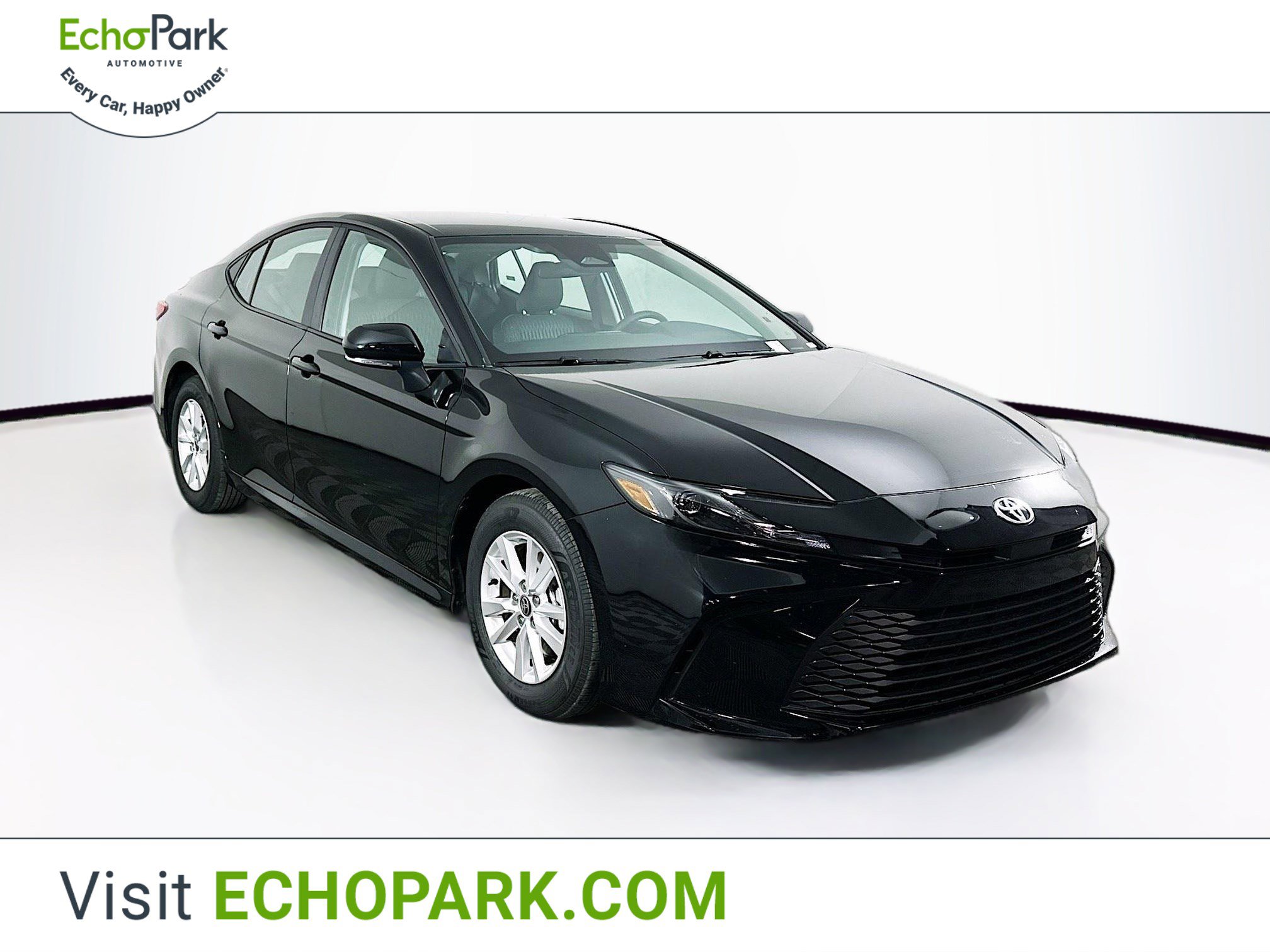 Used 2025 Toyota Camry LE image 1