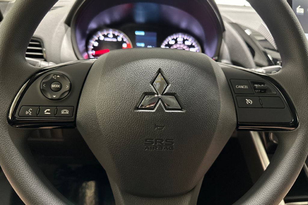 New 2026 Mitsubishi Eclipse Cross LE AWD/4WD image 25