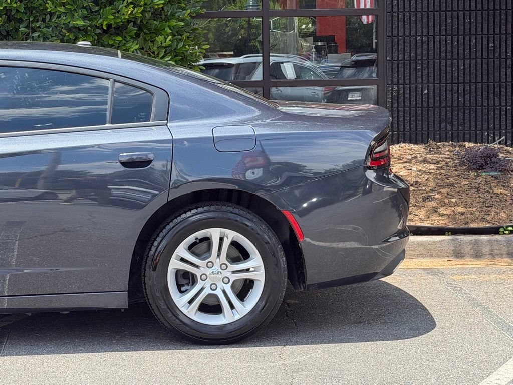 Used 2019 Dodge Charger SXT RWD image 10