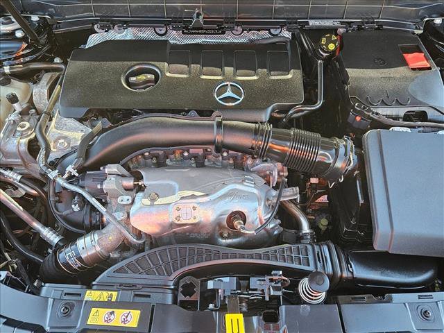 Used 2023 Mercedes-Benz GLB 250 4MATIC image 25