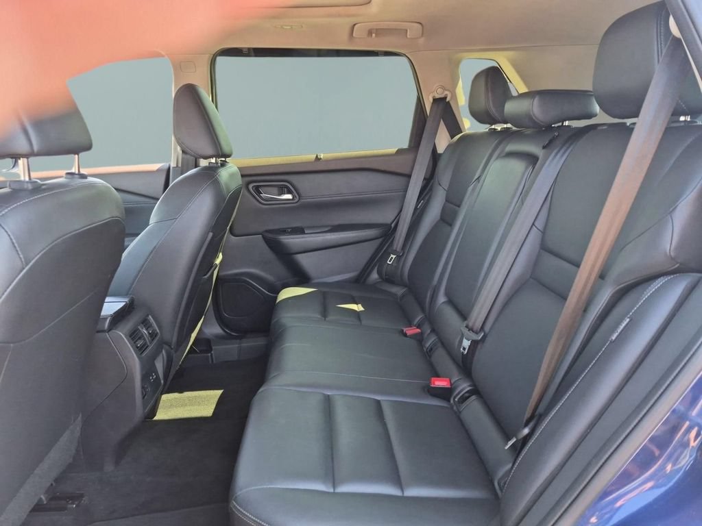 Used 2023 Nissan Rogue SL w/ SL Premium Package FWD image 26
