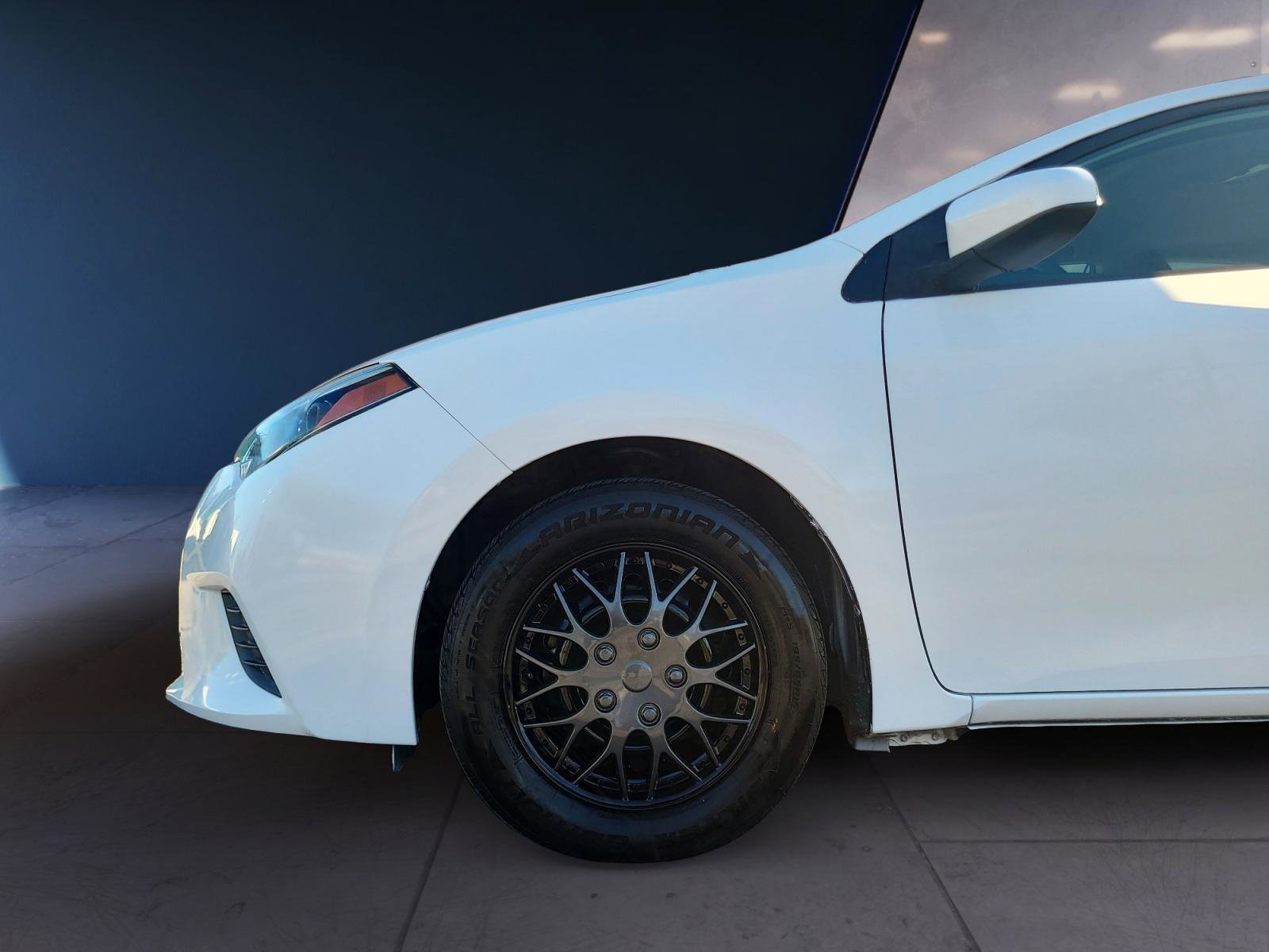 Used 2014 Toyota Corolla L image 9