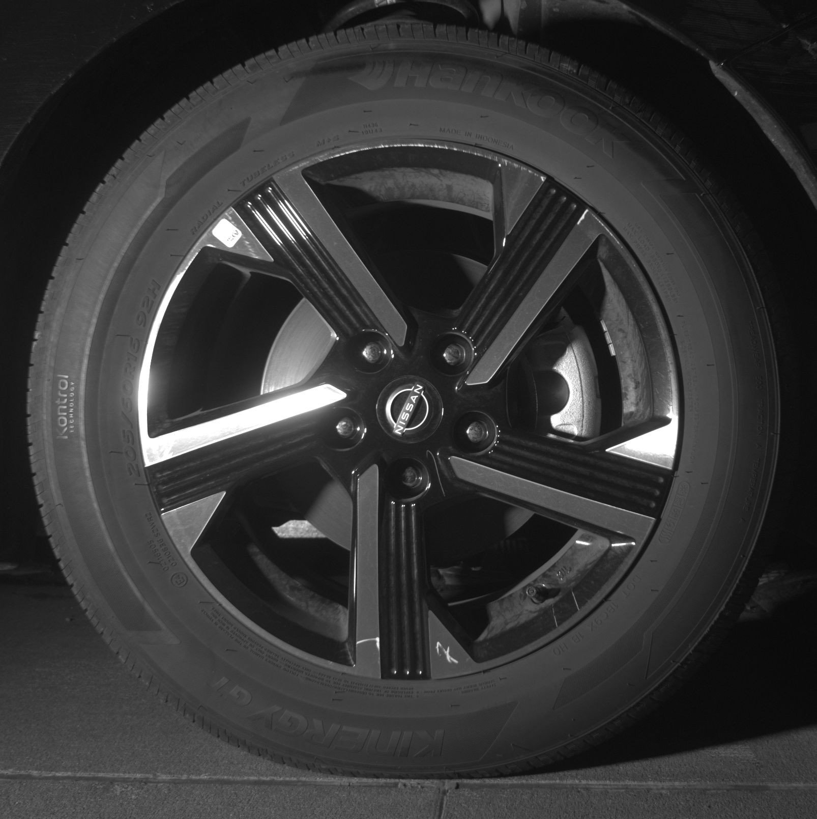 Used 2025 Nissan Sentra SV image 13