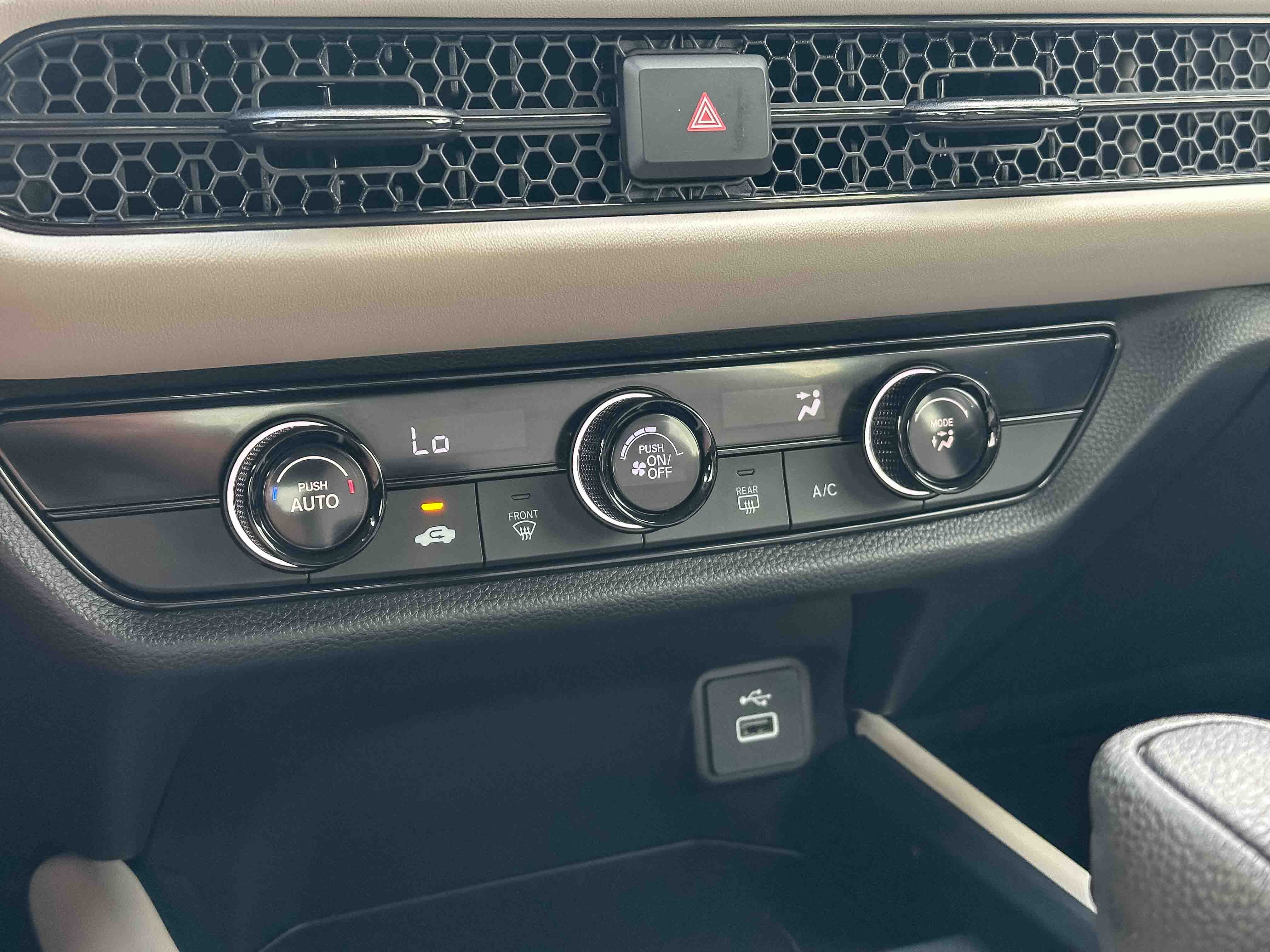 Certified 2025 Honda HR-V LX image 33