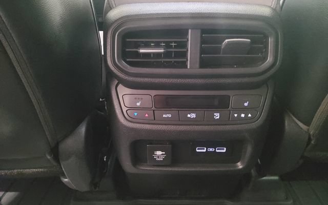 Used 2023 Honda Pilot Elite image 21