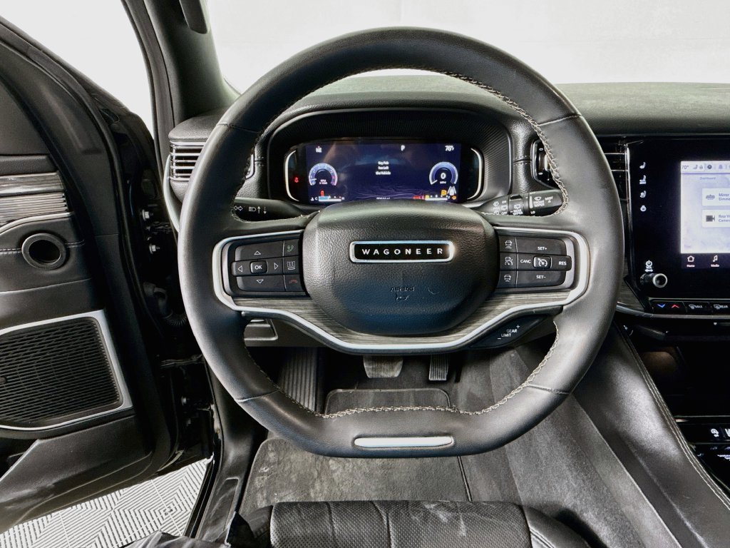 Used 2022 Jeep Wagoneer Series II AWD/4WD image 10