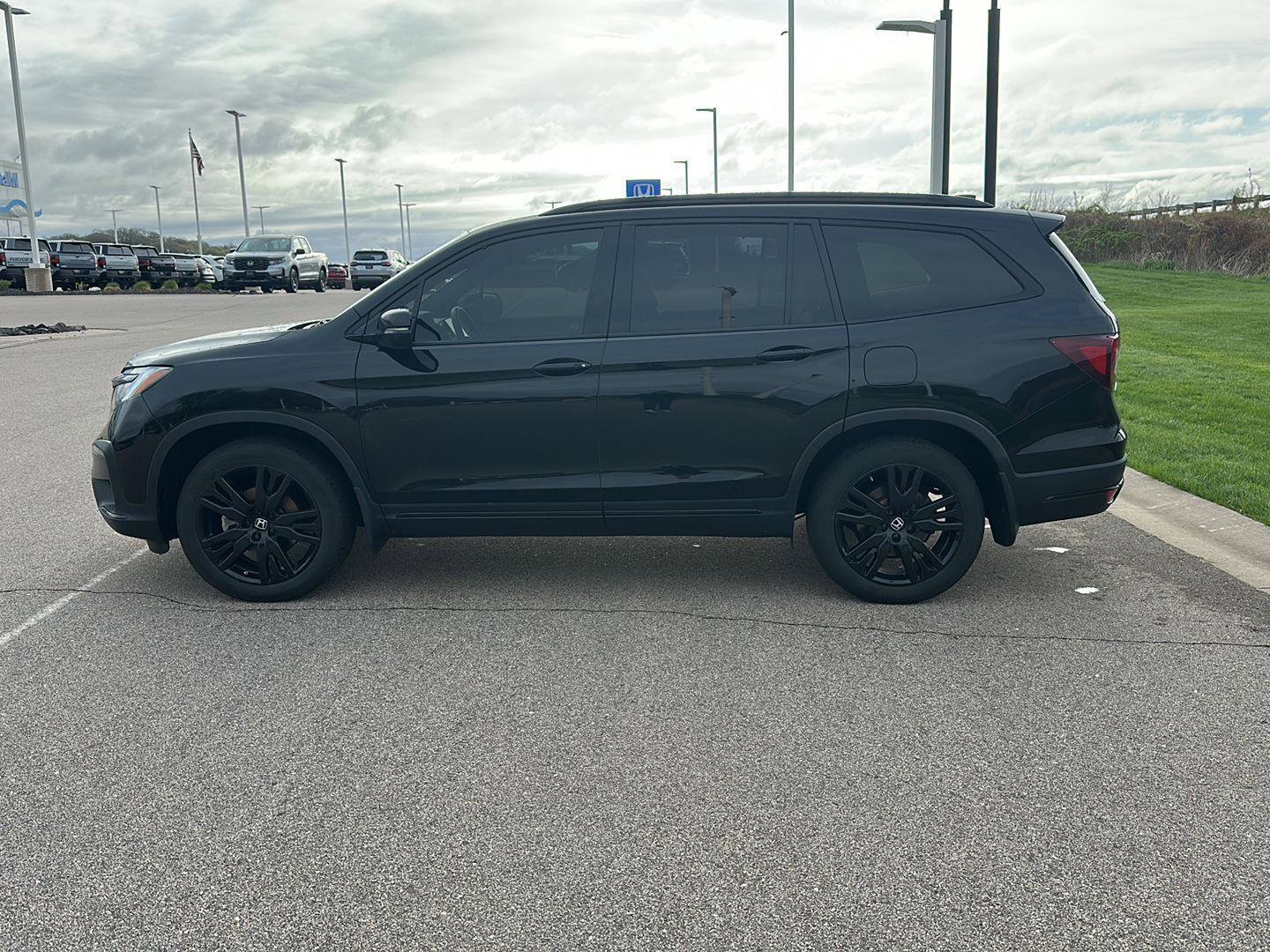 Used 2022 Honda Pilot Black Edition image 6