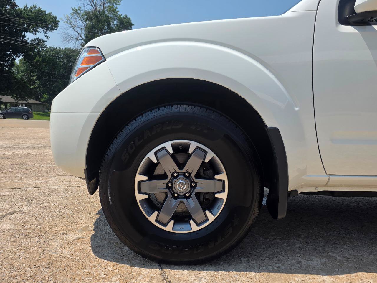 Used 2019 Nissan Frontier PRO-4X AWD/4WD image 28