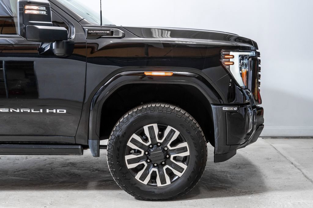 Used 2024 GMC Sierra 2500 Denali Ultimate w/ Max Trailering Package image 11