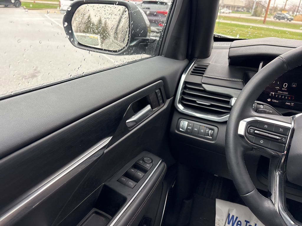 Certified 2024 GMC Acadia Elevation w/ Luxury Package image 38