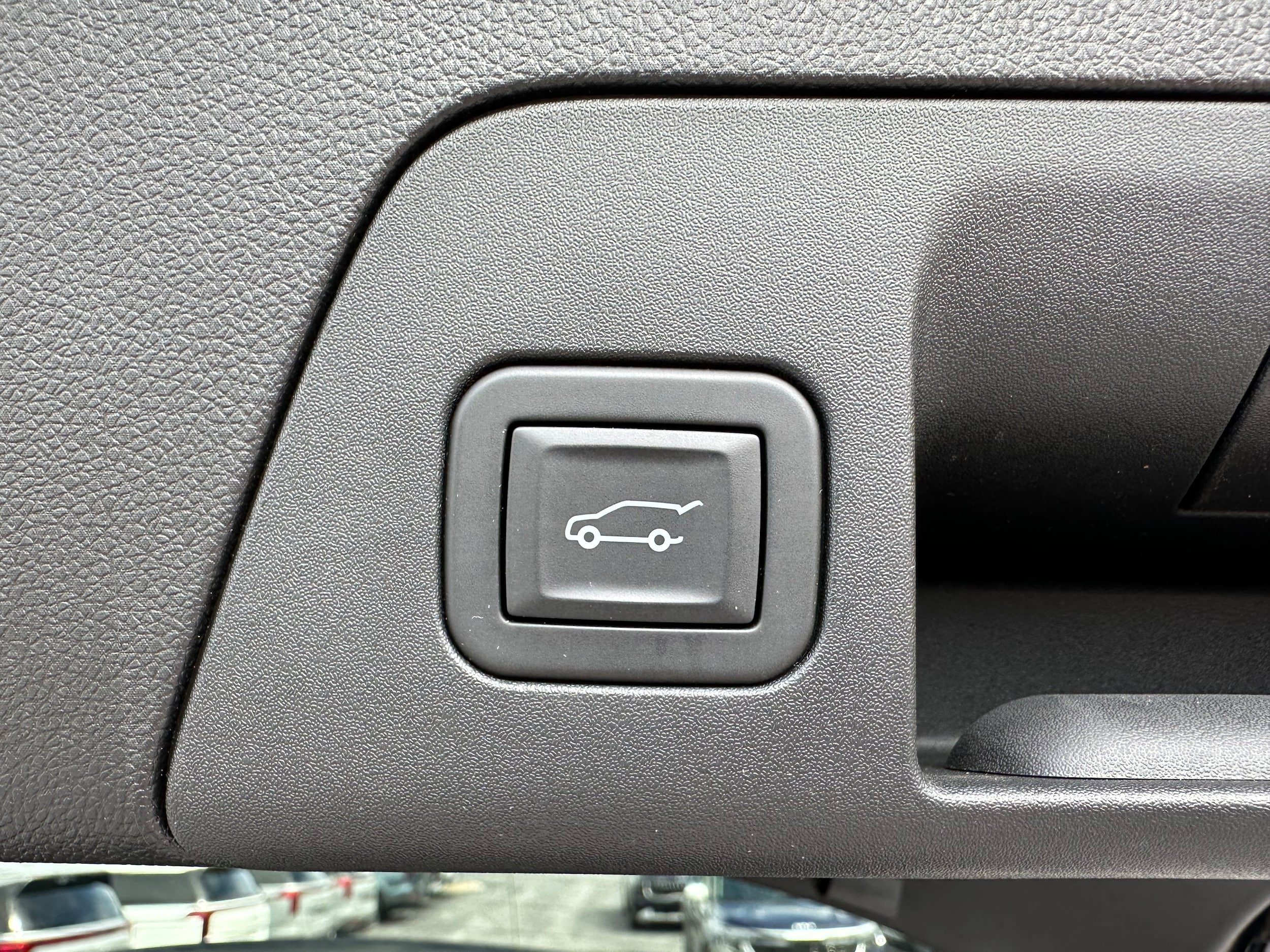 Used 2024 Buick Envision Avenir AWD/4WD image 11