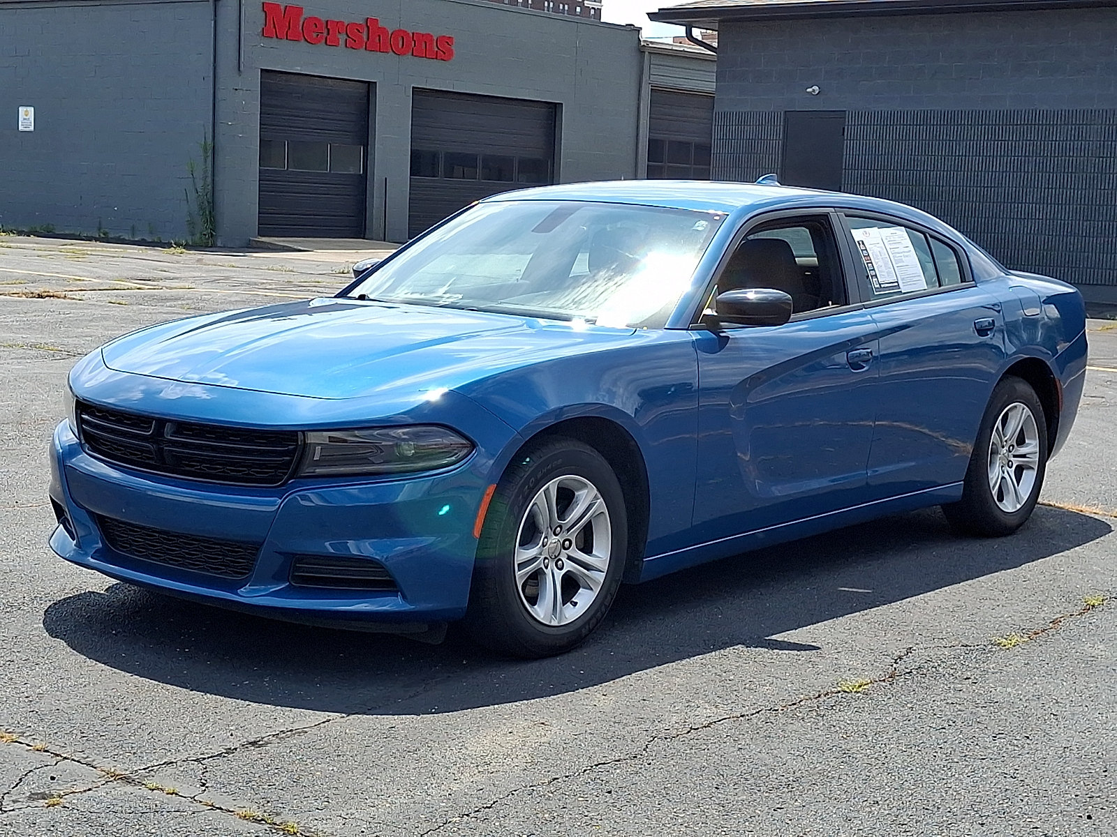 Used 2023 Dodge Charger SXT RWD image 4