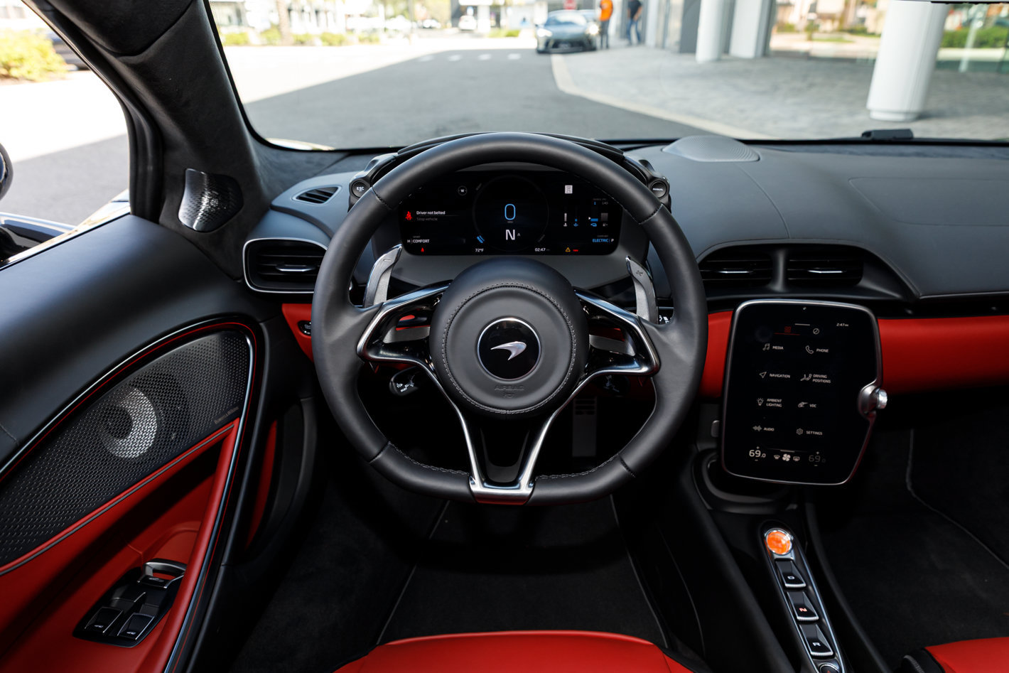 Used 2026 McLaren Artura Spider RWD image 60