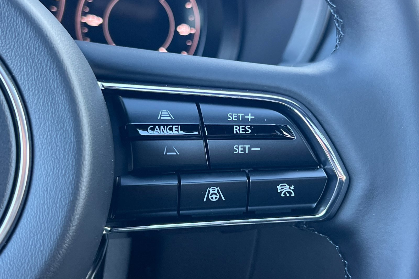 New 2025 MAZDA CX-70 Plug-In Hybrid w/ Premium Plus image 28