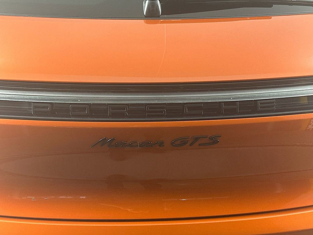 Certified 2024 Porsche Macan GTS AWD/4WD image 34