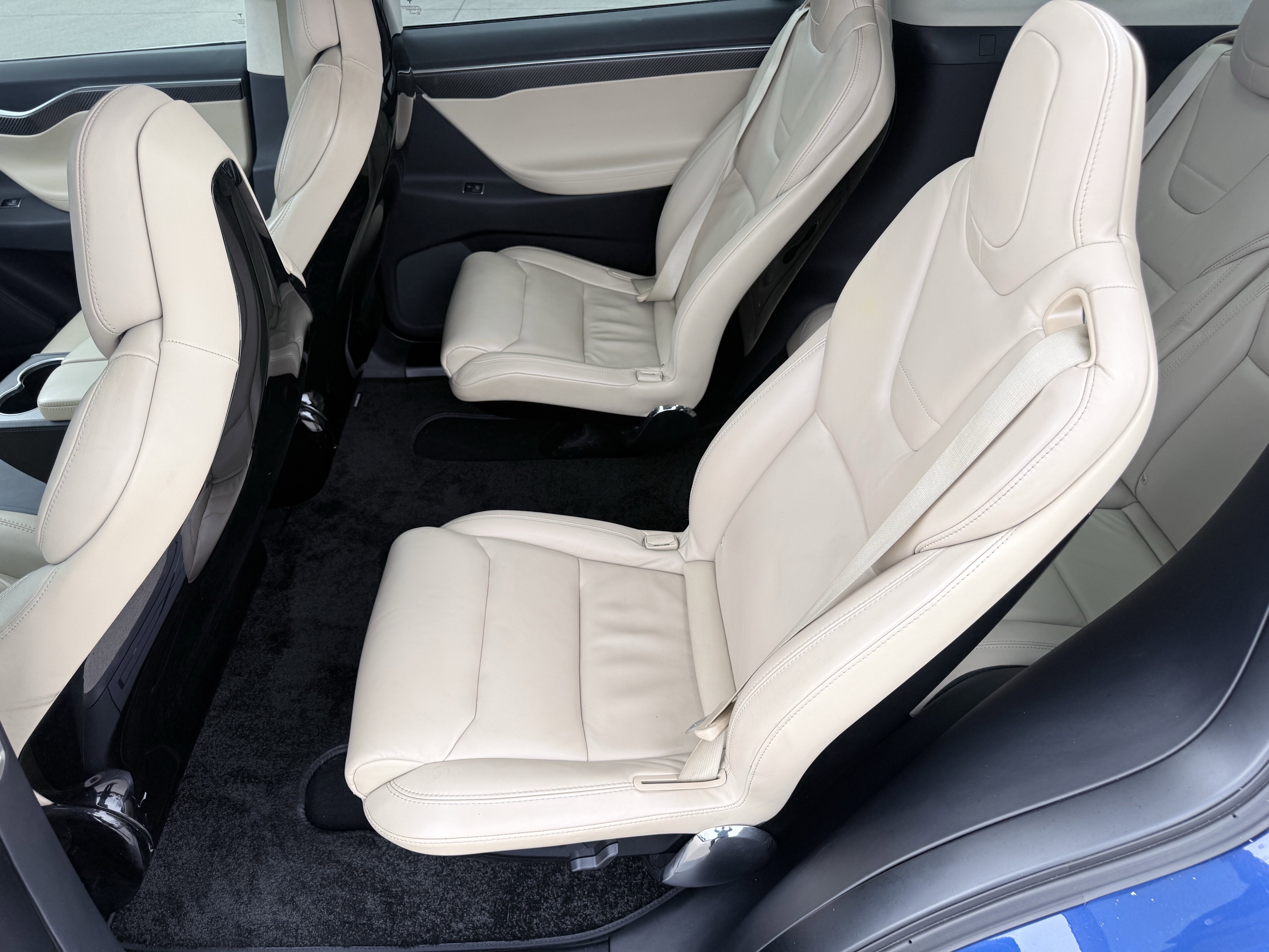 Used 2017 Tesla Model X 75D image 32