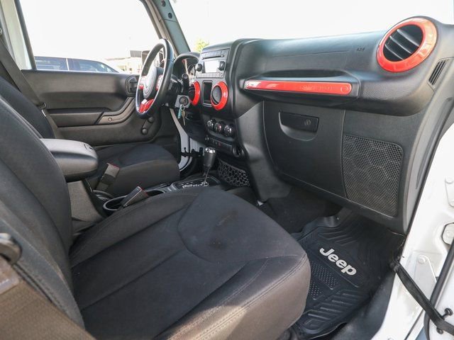 Used 2018 Jeep Wrangler Unlimited Sport w/ Connectivity Group image 21