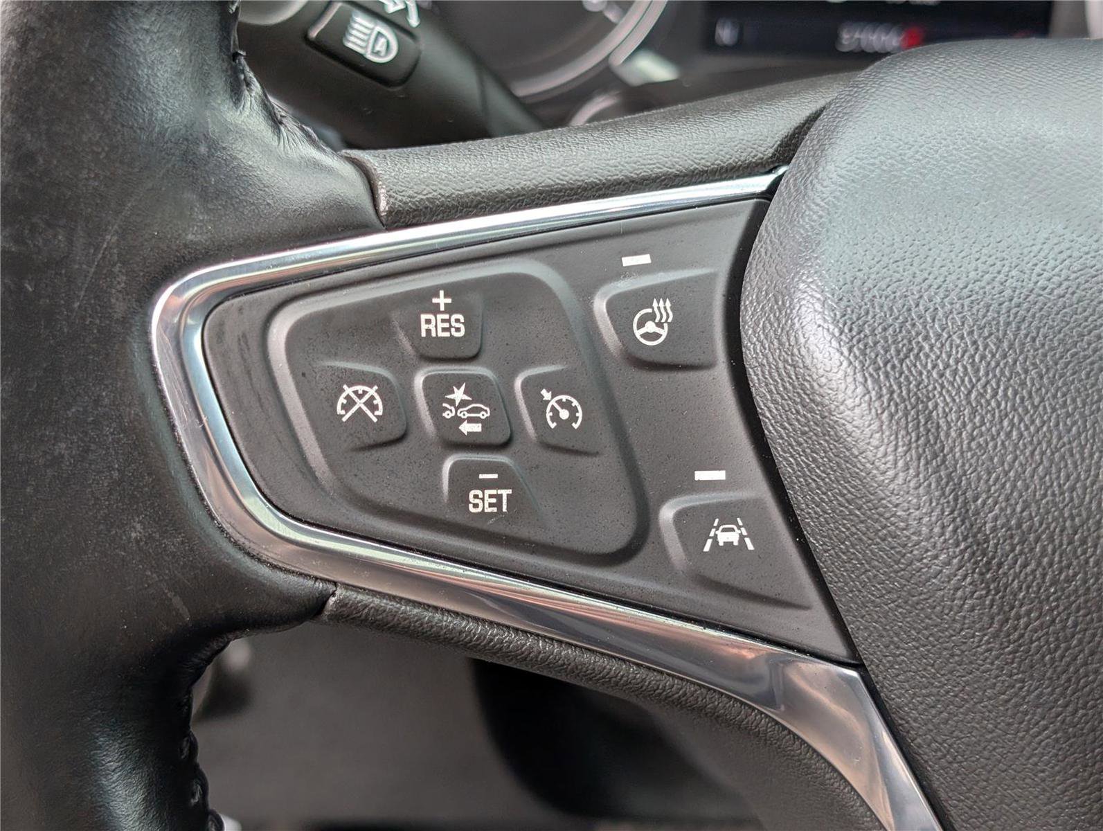 Used 2021 Chevrolet Equinox Premier AWD/4WD image 24