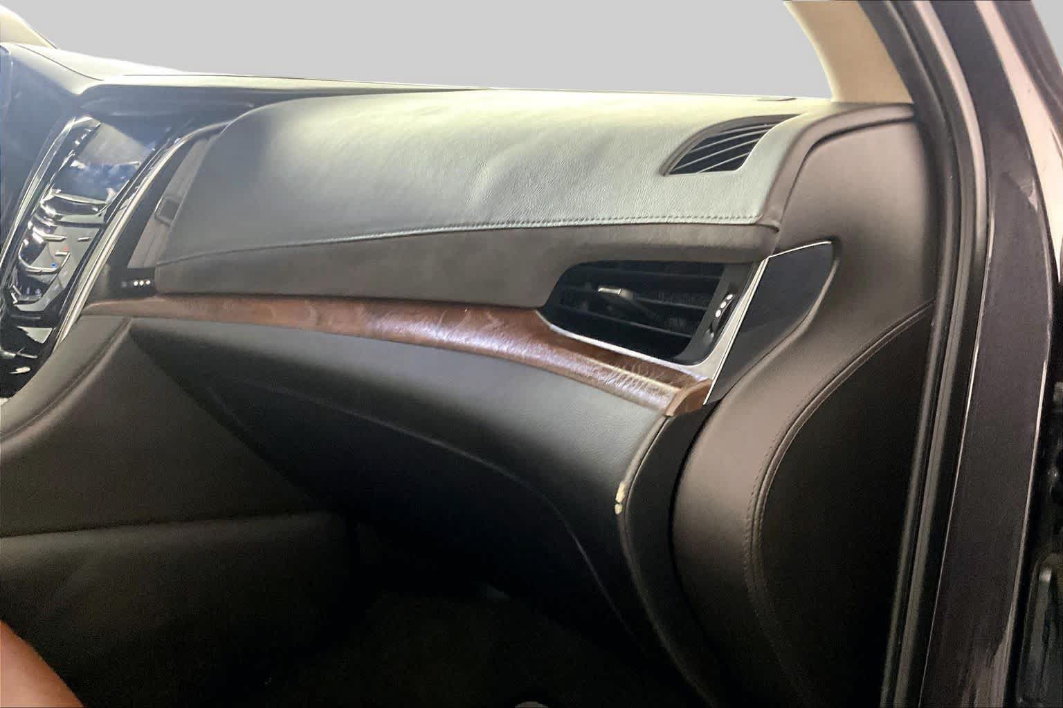 Used 2015 Cadillac Escalade ESV Premium RWD image 17