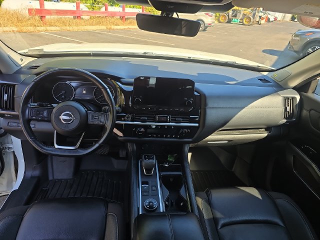 Used 2023 Nissan Pathfinder SL w/ SL Premium Package AWD/4WD image 14